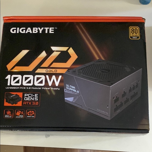 GIGABYTE 1000W Gold Power Supply with Black Design